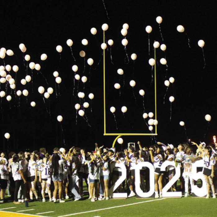 At the conclusion of Wednesday’s community pep rally, members of the senior class of 2025 held a balloon release. Photos by Jeff Wick