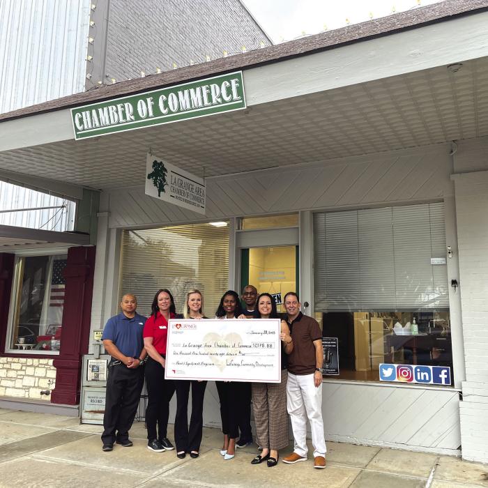 Chamber Gets Paint/Sign Grant