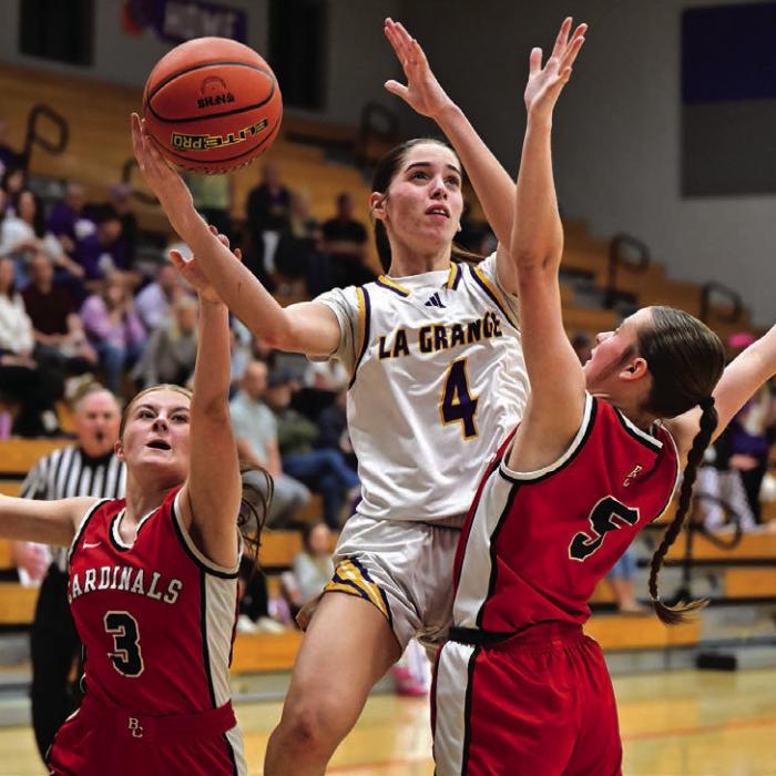 La Grange’s Macie Collier goes to the hoop in Tuesday’s game. Photo by Stephanie Steinhauser