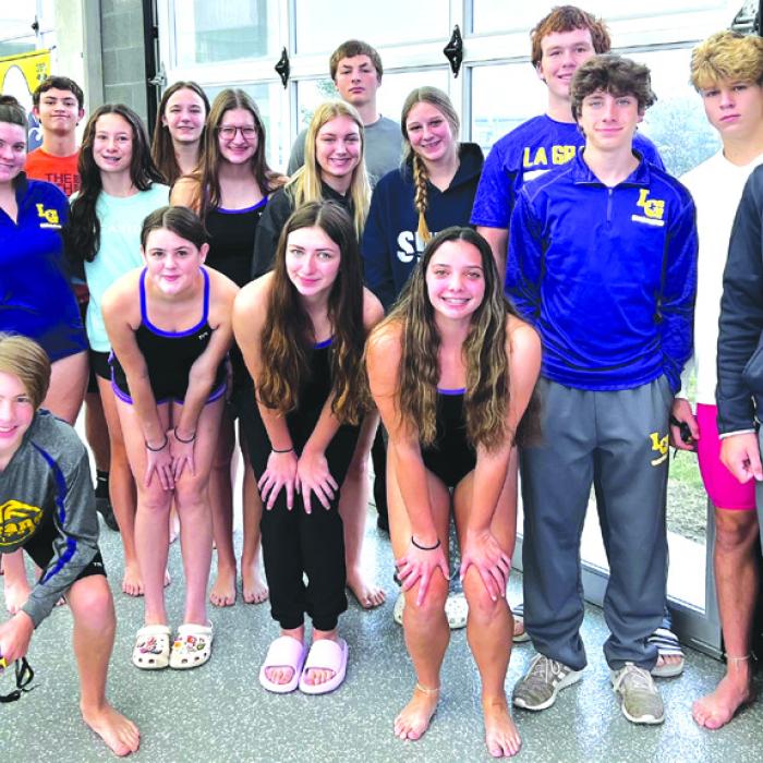 La Grange Swim Team Competes in San Antonio