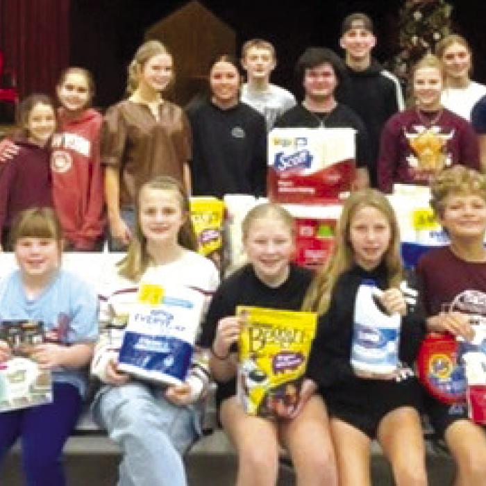 Fayetteville 4-H collected donations for the Gardenia E. Janssen Animal Shelter.