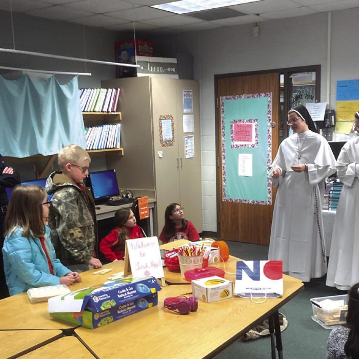 Sisters Visit Sacred Heart for Vocations Week