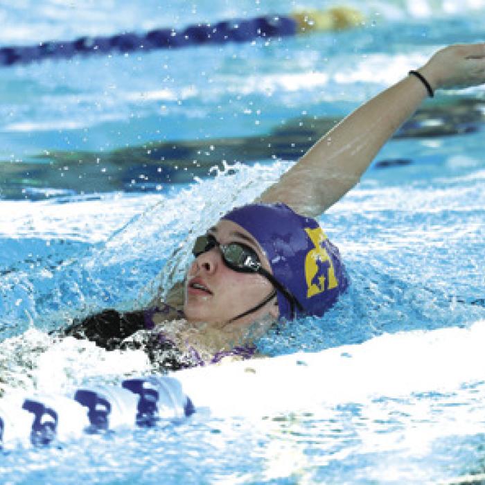 13 LHS Swimmers Advance to Regionals