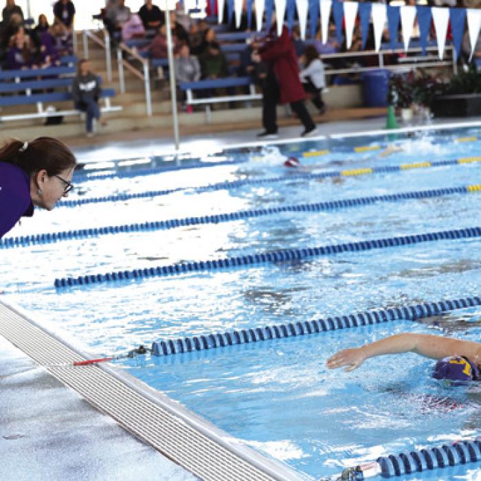 13 LHS Swimmers Advance to Regionals