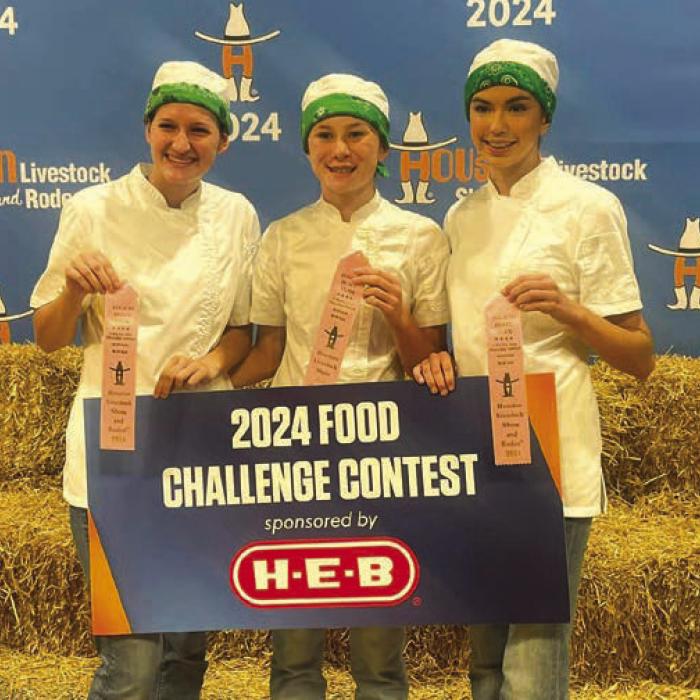 Senior Main Dish: Elena Supak, Eleanor Carey, and Tori Newton