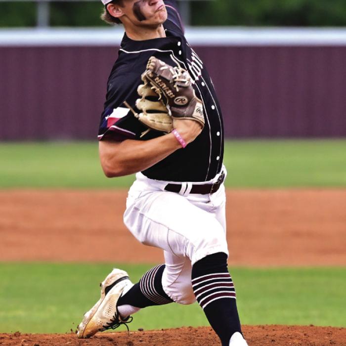 Targac Fans His 500th as Bulldogs Roll Past Weimar