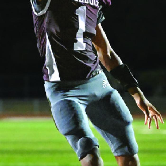 Flatonia quarterback Jaylon Anderson celebrates a touchdown Friday. Photo by Stephanie Steinhauser