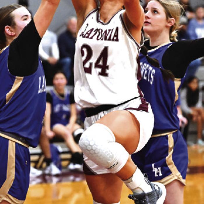 Jalee Russell goes up for two in Flatonia’s victory over Louise Friday. Photo by Stephanie Steinhauser