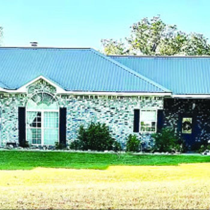 Serenity on the Hill Guest House – 3611 FM 955