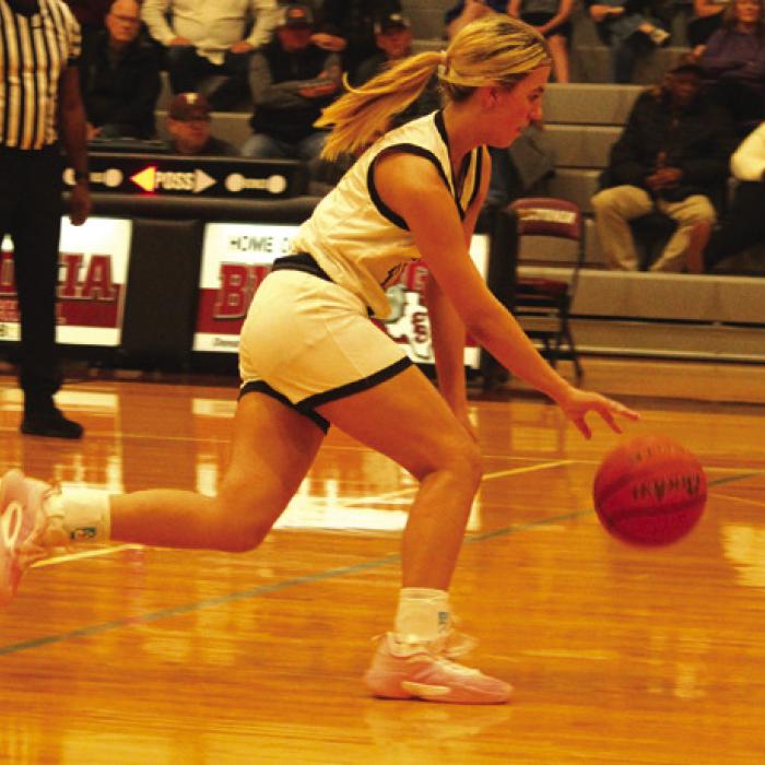 Round Top-Carmine’s Bree Dooley dribbles the ball in Monday’s victory. Photo by Jeff Wick