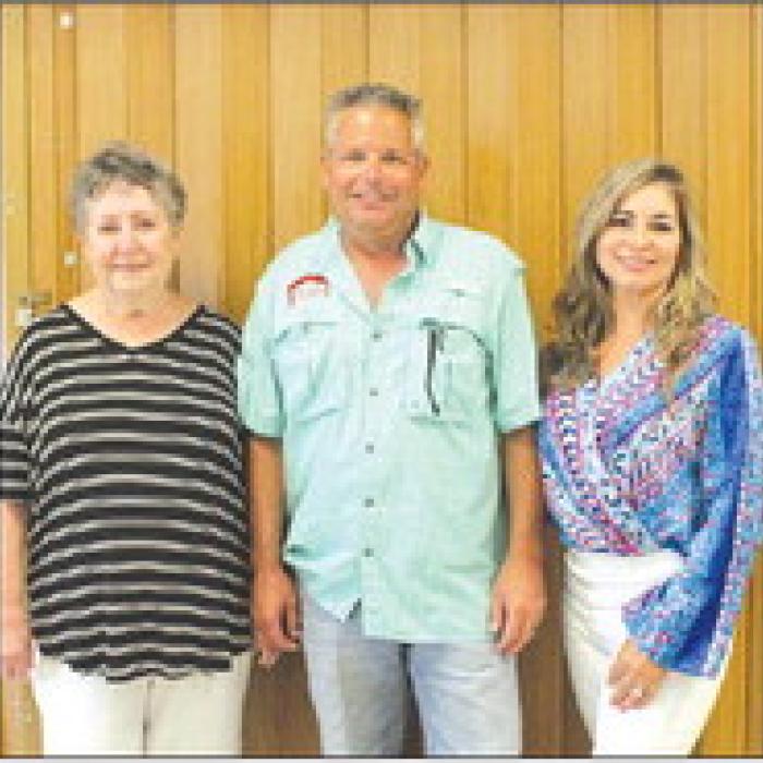 Seniors Enjoy Games, Lunch Sponsored By Hahn Construction