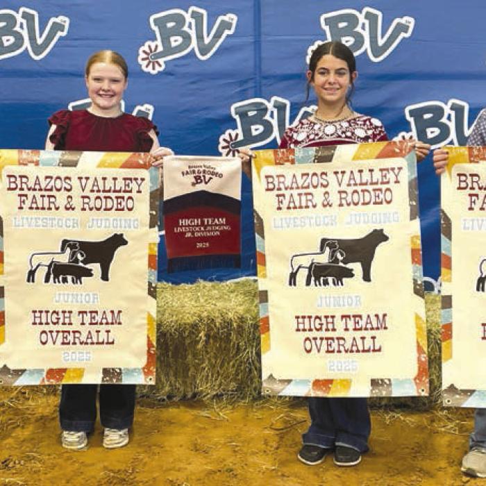 Champion Junior Team: Crockett Guenther, Kaisley Janecka, Adalyn Carrales, and Abraham Mc-Bride.