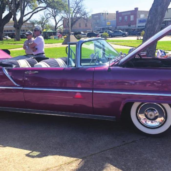 Classic Cars Fill The Square