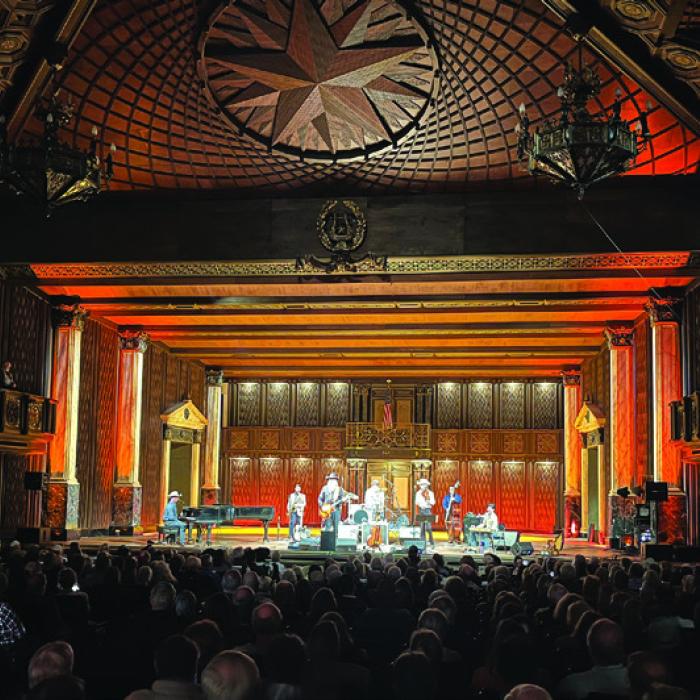 Legendary Band, Legendary Venue