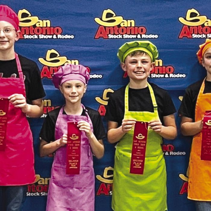2nd Place Junior Appetizer: Kennedy Kaspar, Addi Murphy, Creed Kulhanek, and Carlina Krebs.
