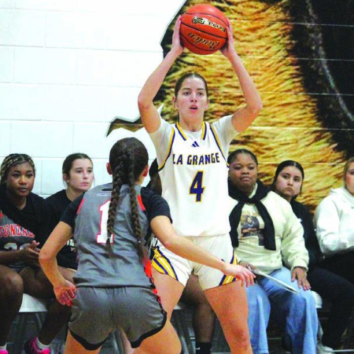 Lady Leps Head Into Holiday Break on a Winning Note