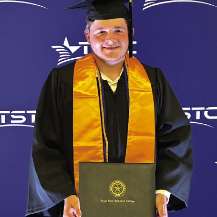 Tyson Roscher Graduates from TSTC