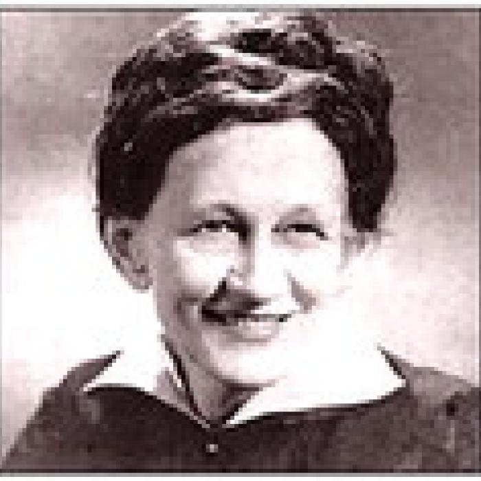 Rosa Meinecke — Not Your Usual English Teacher!