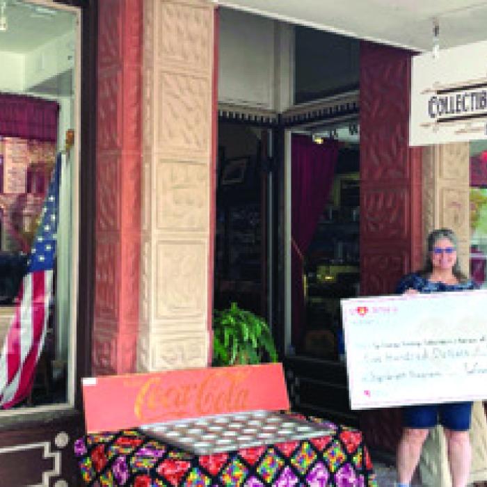 La Grange Vintage Collectibles Gets Sign Grant, Holds Ribbon Cutting
