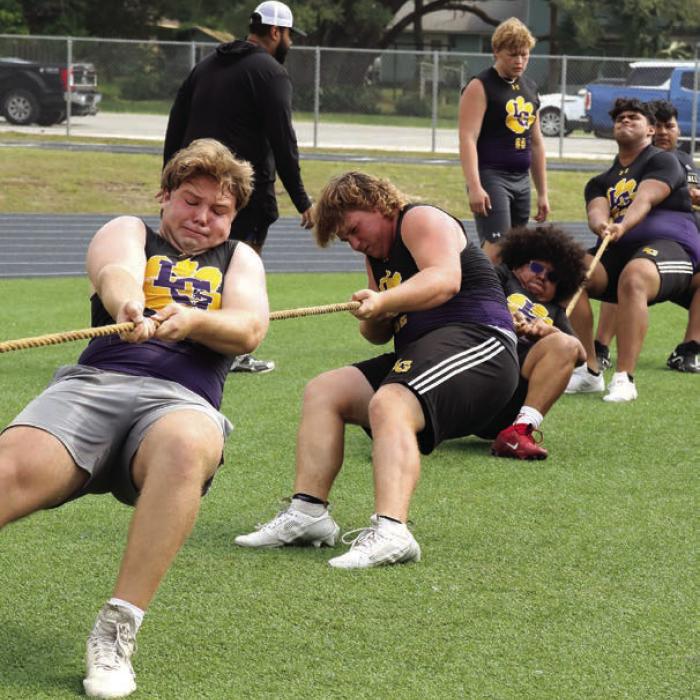 Leopards Win Linemen Challenge, Rewarded With Pan of Twinkies	