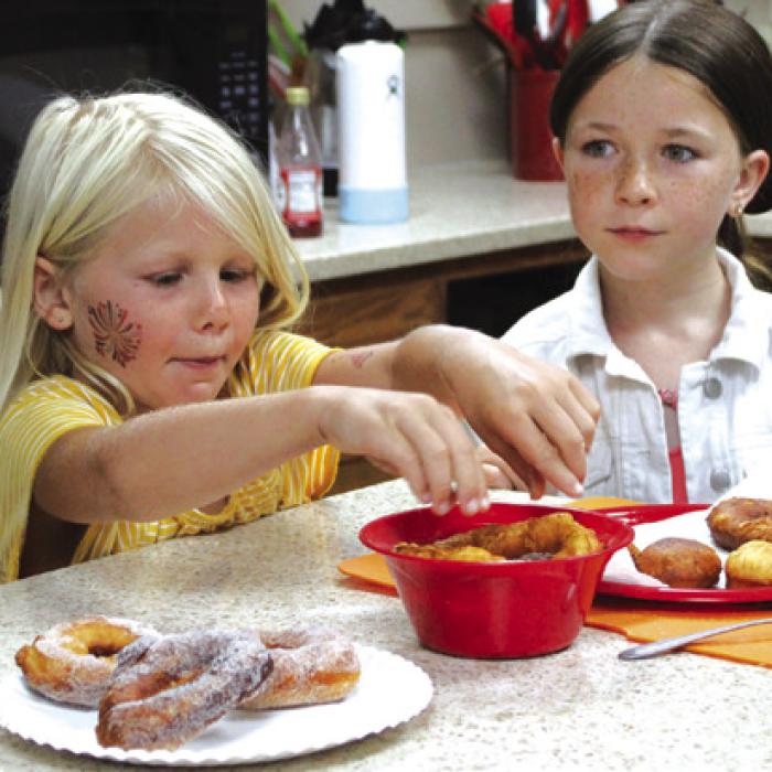 Kids Learn the Art of Cooking in Downtown LG