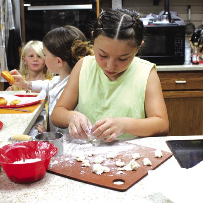 Kids Learn the Art of Cooking in Downtown LG
