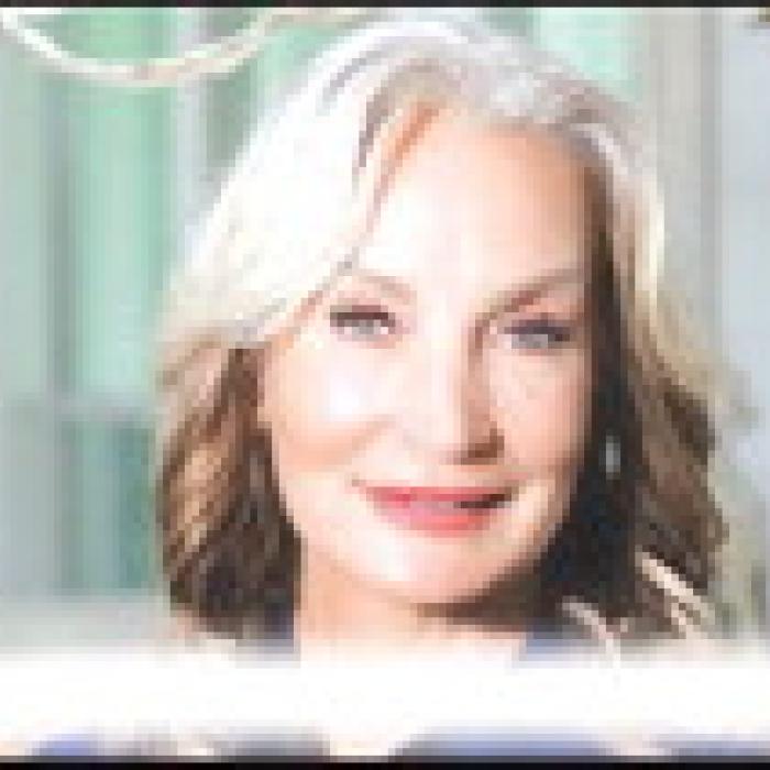 From the Hospital to the Art Studio; O’Neal Talks About Her Second Career