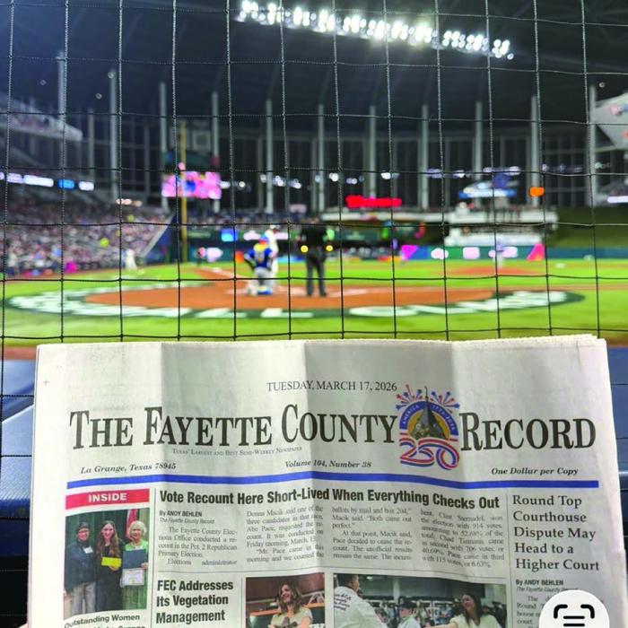 Record Goes to WBC Title Game in Miami