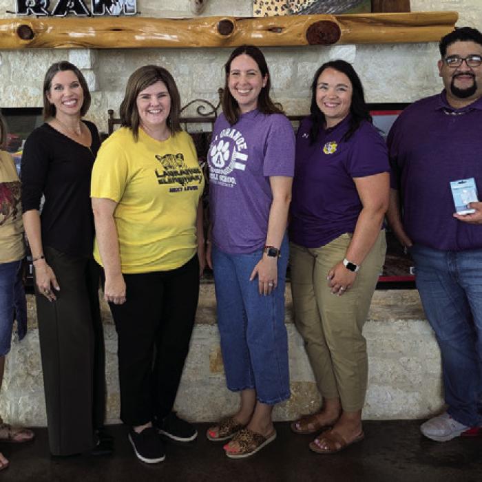 Oviedo Gives Away $3,000 in Gift Cards to Teachers for School Supplies