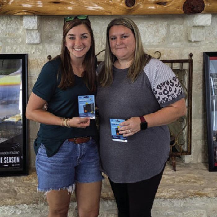 Oviedo Gives Away $3,000 in Gift Cards to Teachers for School Supplies