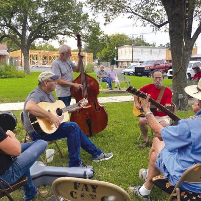 Pickers at Fayetteville Picking Park.