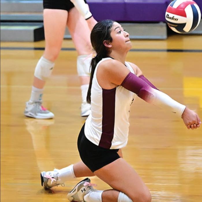 Senior Lady Bulldog Elzah Herrera digs up a ball in Set 3 in Tuesday night’s win over The Weimar Lady Cats. Photo by Stephanie Steinhäuser