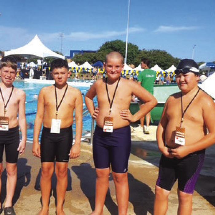9-10 Boys Relay Team.