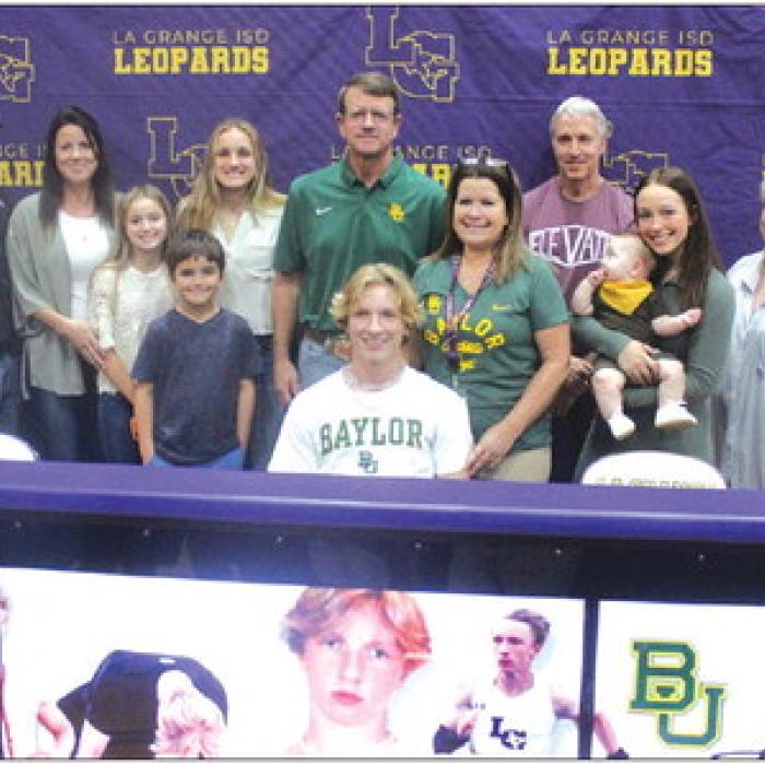 La Grange’s Sprint Champ Austen Diggs to Run for Baylor University