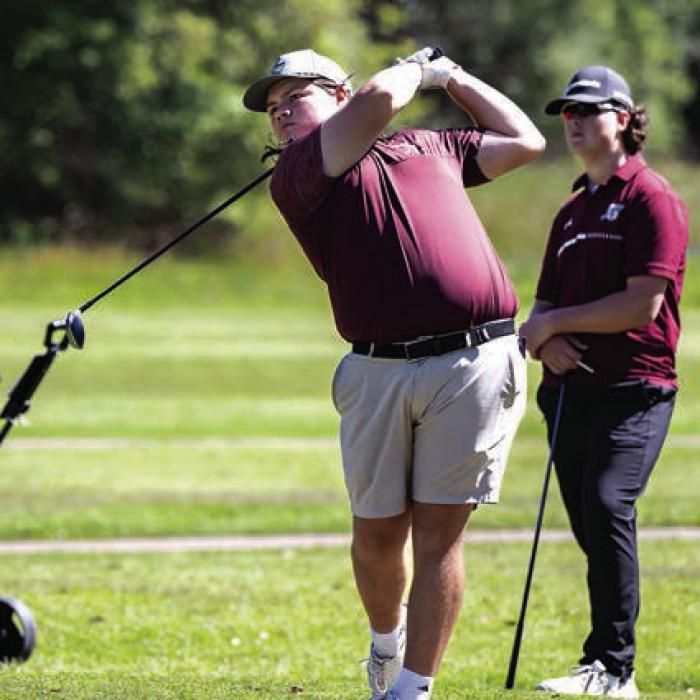 Schulenburg, Flatonia Golfers Shine at Their District Meet