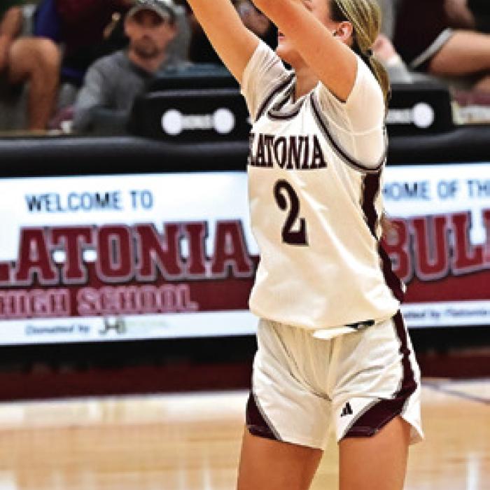 The actual shot where Sodek scored her 3,000th point. Photo by Stephanie Steinhauser