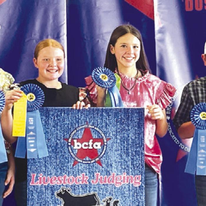 Champion Intermediate Team: Tatum Fritsch, Kaisley Janecka, Alexis Berckenhoff, and Abraham McBride.