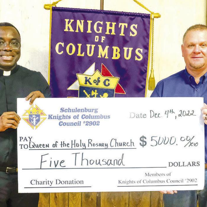 Schulenburg KCs Donate to Holy Rosary