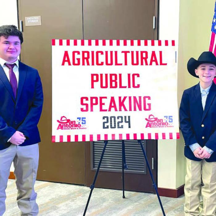 Poncik, Guenther Compete in Public Speaking Contest