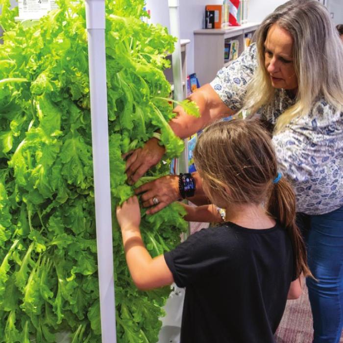 Donation Helps Flatonia Kids Learn Aeroponics