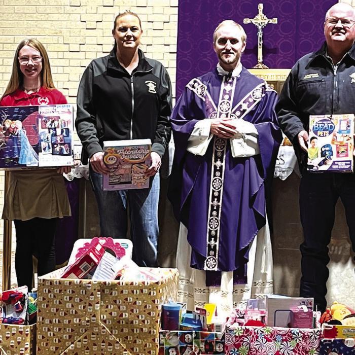 Sacred Heart Students Donate to Deputy Santa