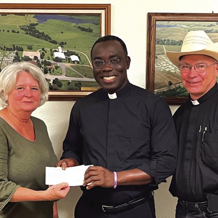 Fayetteville, Ellinger Help Hostyn Church