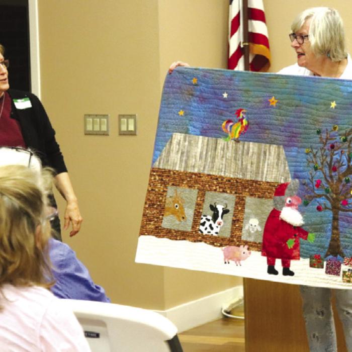 Colorado Valley Quilt Guild Gives Quilts to the Texas Quilt Museum