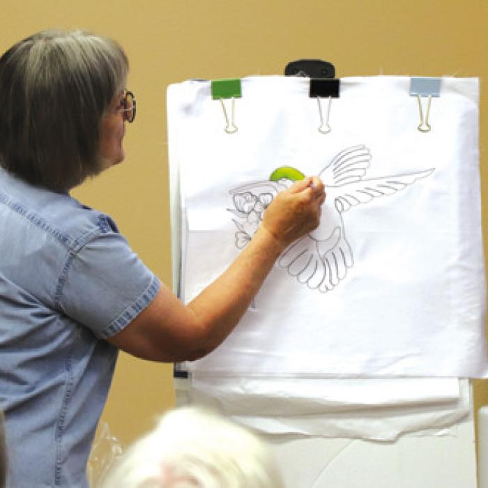 Colorado Valley Quilt Guild Meets, Members Enjoy Quilt Block Painting
