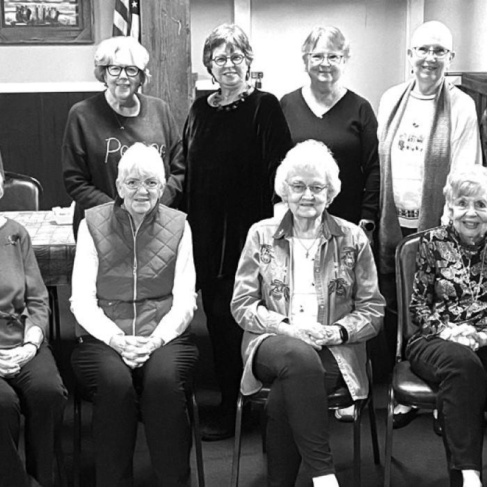 Annual “Bee” Christmas Party Held in Flatonia