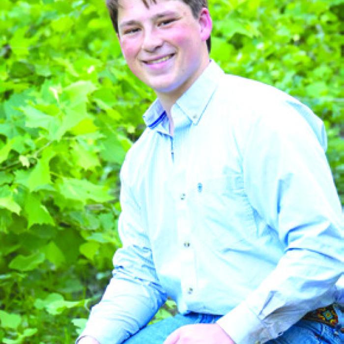 Smith-McMillan DAR Chapter Awards Local Scholarships