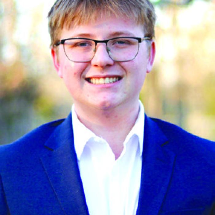 Smith-McMillan DAR Chapter Awards Local Scholarships
