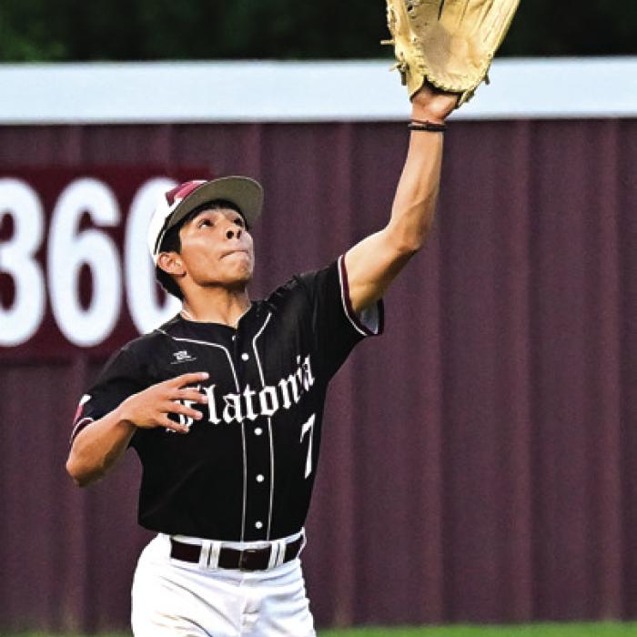 Flatonia’s Zayden Perez makes a catch in left field for the out Friday. Photo by Stephanie Steinhauser