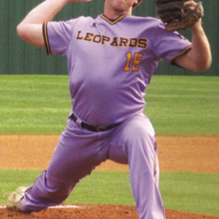 La Grange’s Oliver Gunn pitches Friday.