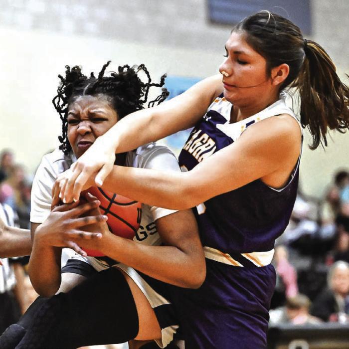 La Grange Sweeps Giddings in District Hoops Doubleheader